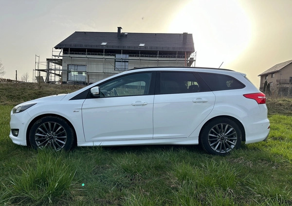 Ford Focus cena 39700 przebieg: 205000, rok produkcji 2018 z Kartuzy małe 56